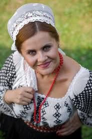 niculina stoican muzica populara